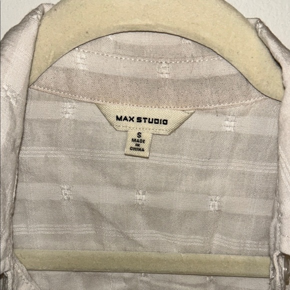 Women’s white Striped Short Sleeve Button-Up Shirt - Picture 2 of 3